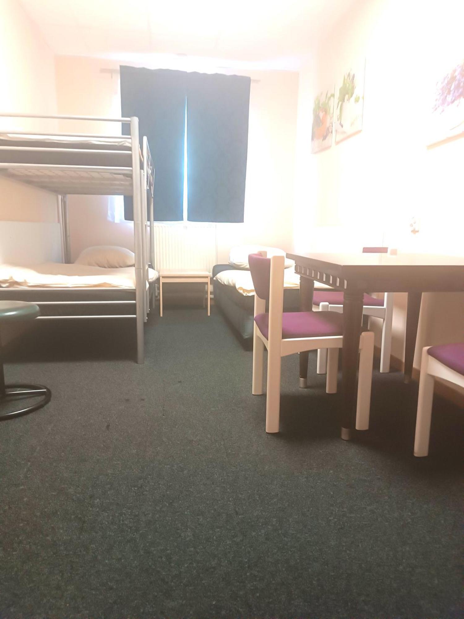 Hostel Krosnienska 12 Ζιελόνα Γκόρα Εξωτερικό φωτογραφία
