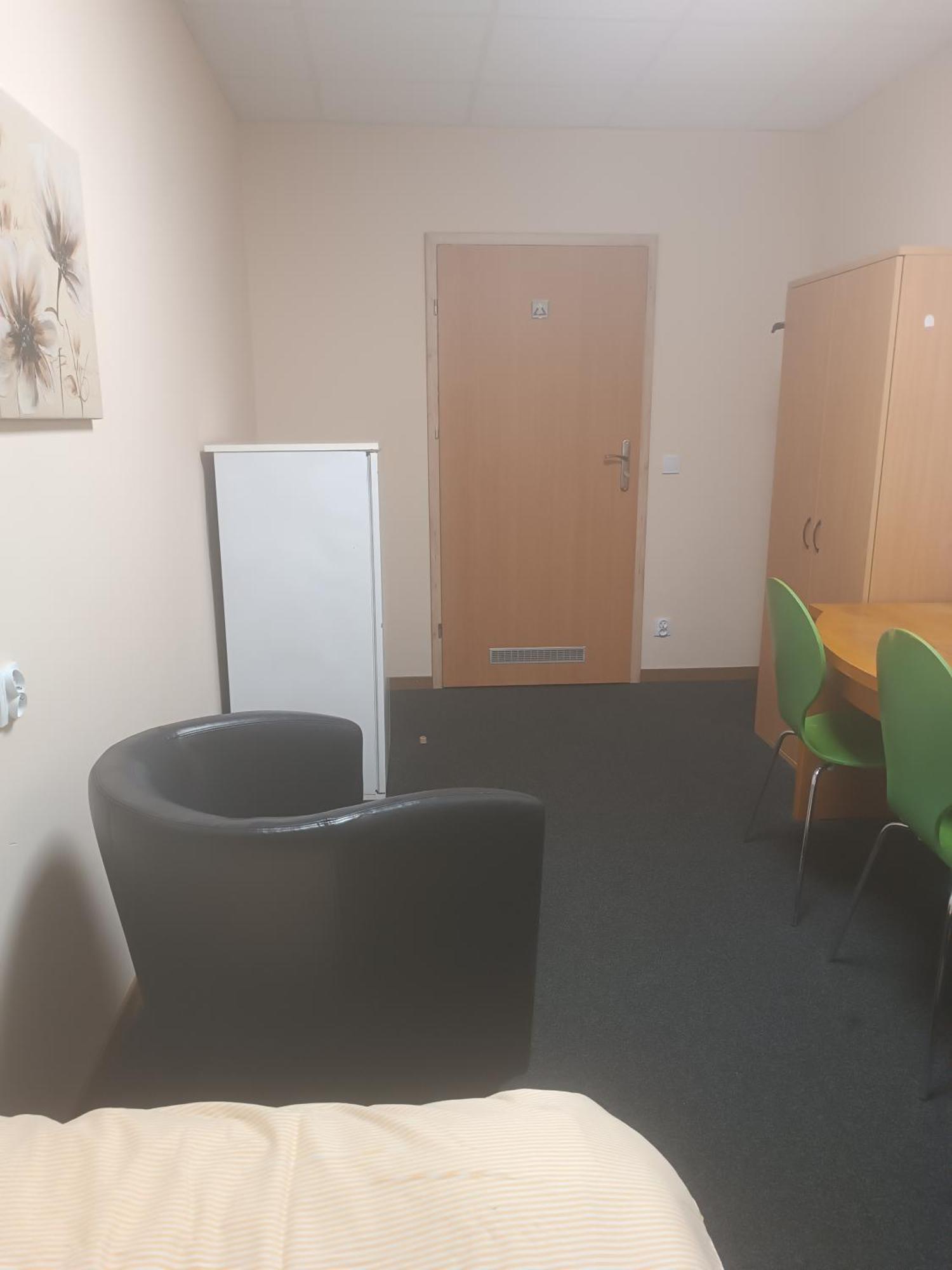 Hostel Krosnienska 12 Ζιελόνα Γκόρα Εξωτερικό φωτογραφία