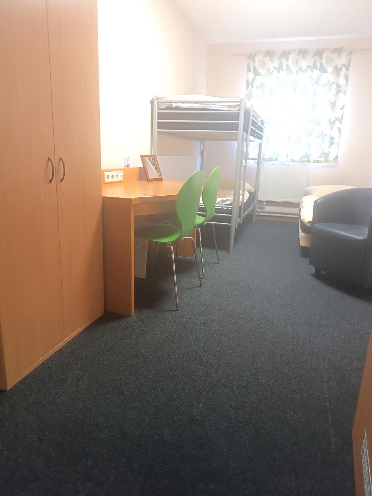 Hostel Krosnienska 12 Ζιελόνα Γκόρα Εξωτερικό φωτογραφία