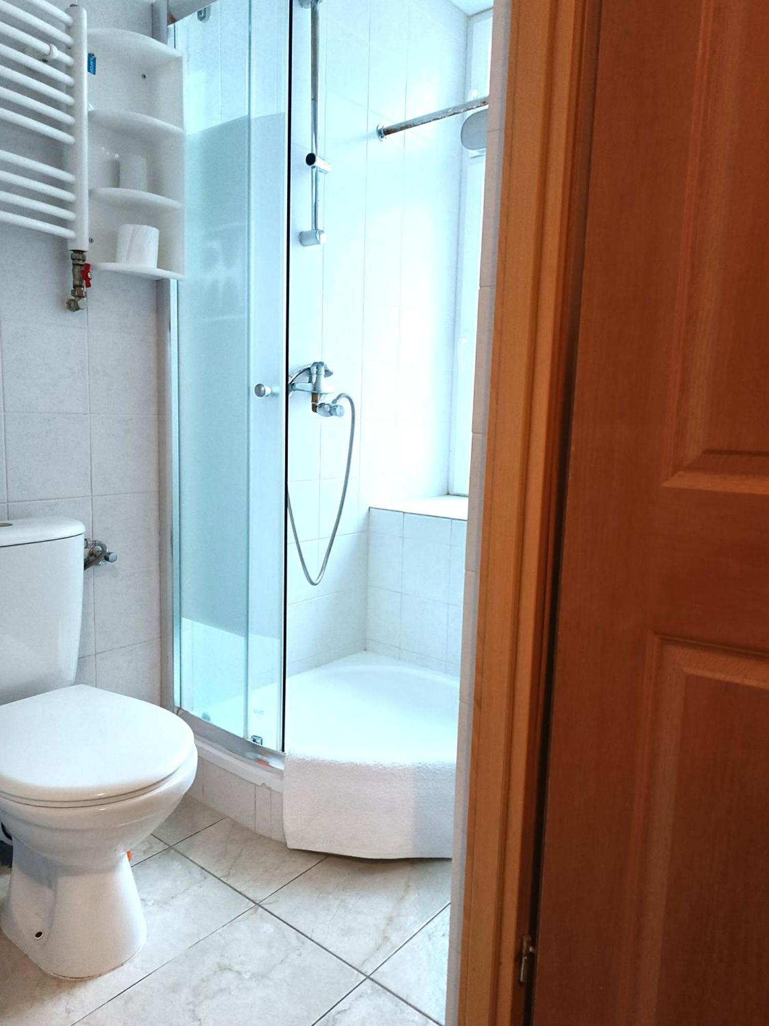 Hostel Krosnienska 12 Ζιελόνα Γκόρα Εξωτερικό φωτογραφία
