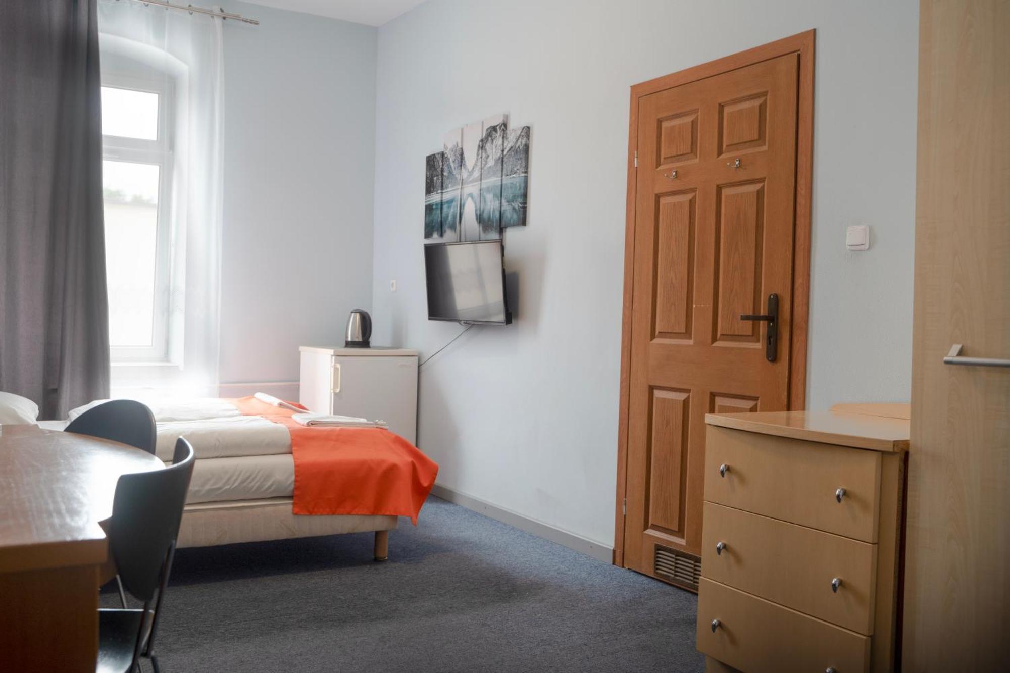 Hostel Krosnienska 12 Ζιελόνα Γκόρα Εξωτερικό φωτογραφία