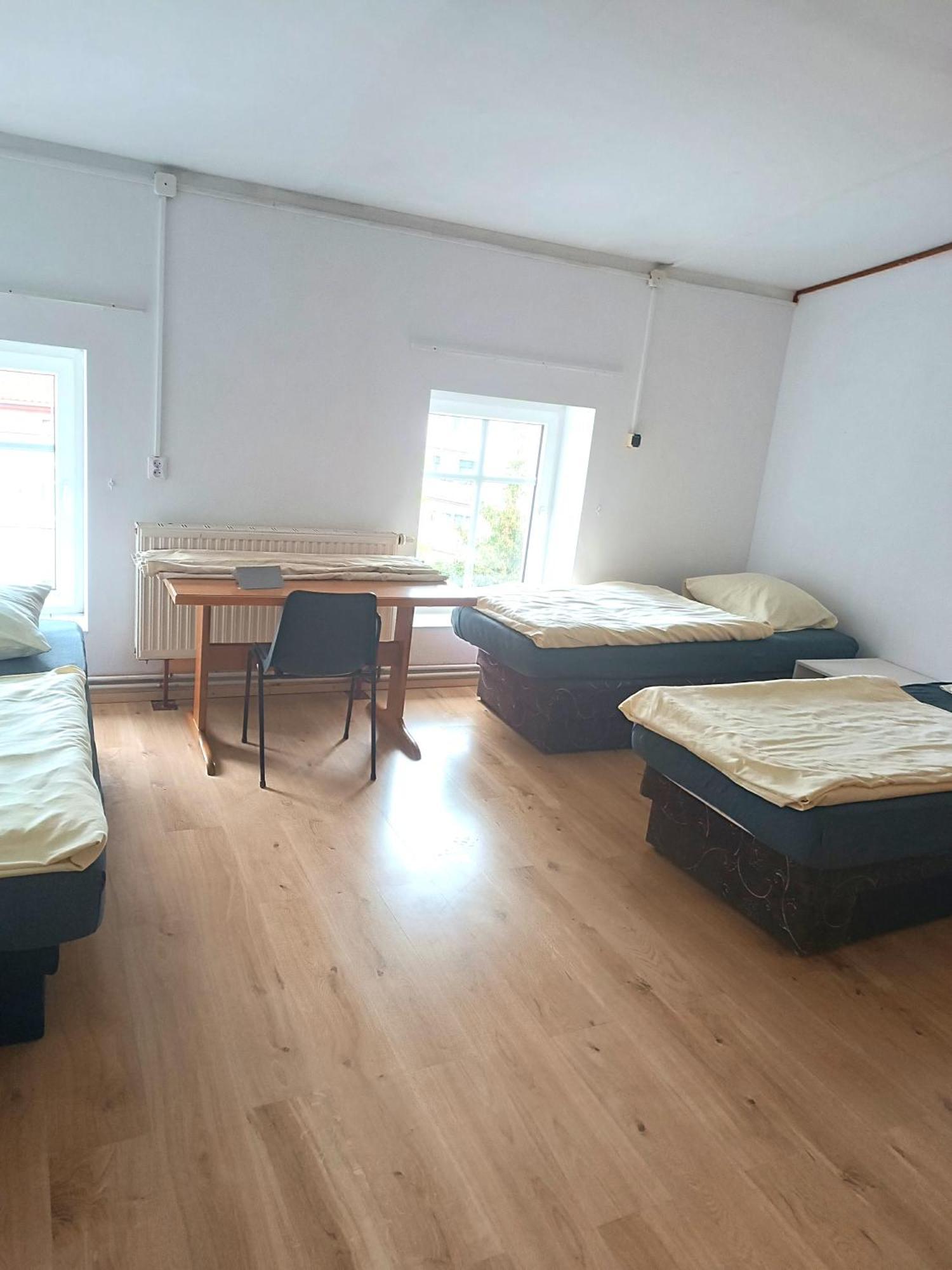 Hostel Krosnienska 12 Ζιελόνα Γκόρα Εξωτερικό φωτογραφία
