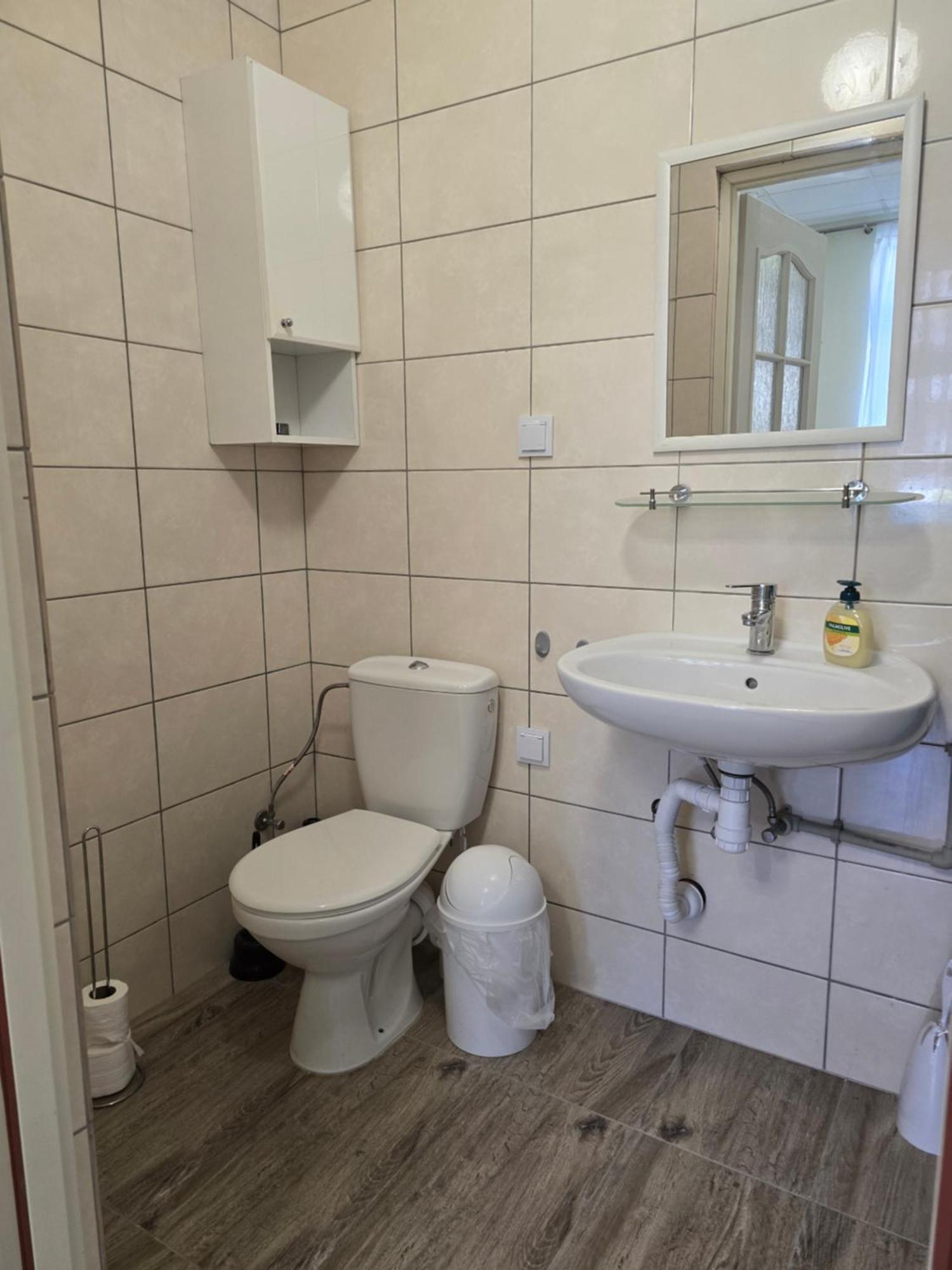 Hostel Krosnienska 12 Ζιελόνα Γκόρα Εξωτερικό φωτογραφία